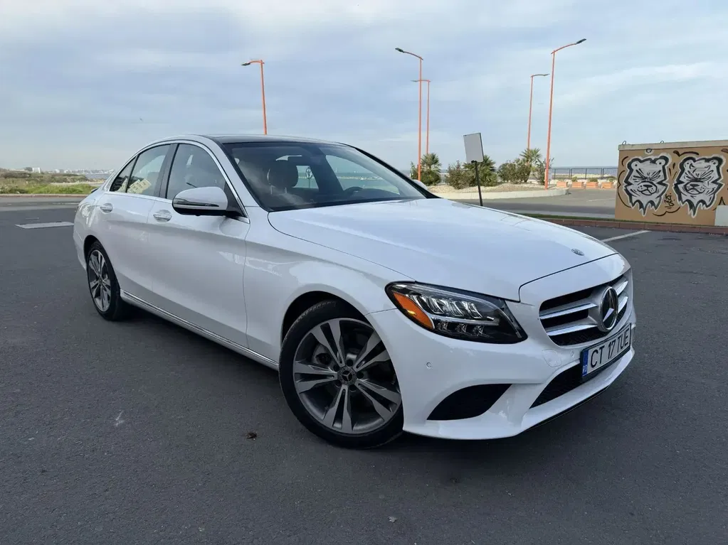 Fotografie: 2021 Mercedes-Benz C
