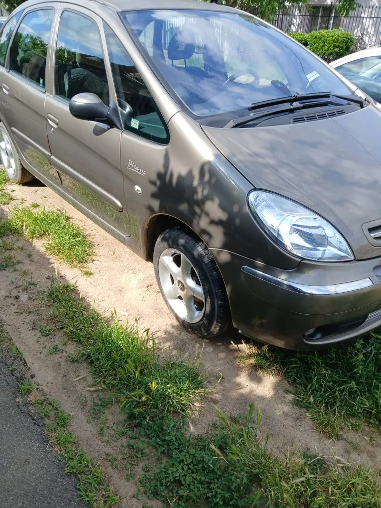 Fotografie: 2009 Citroen Xsara Picasso