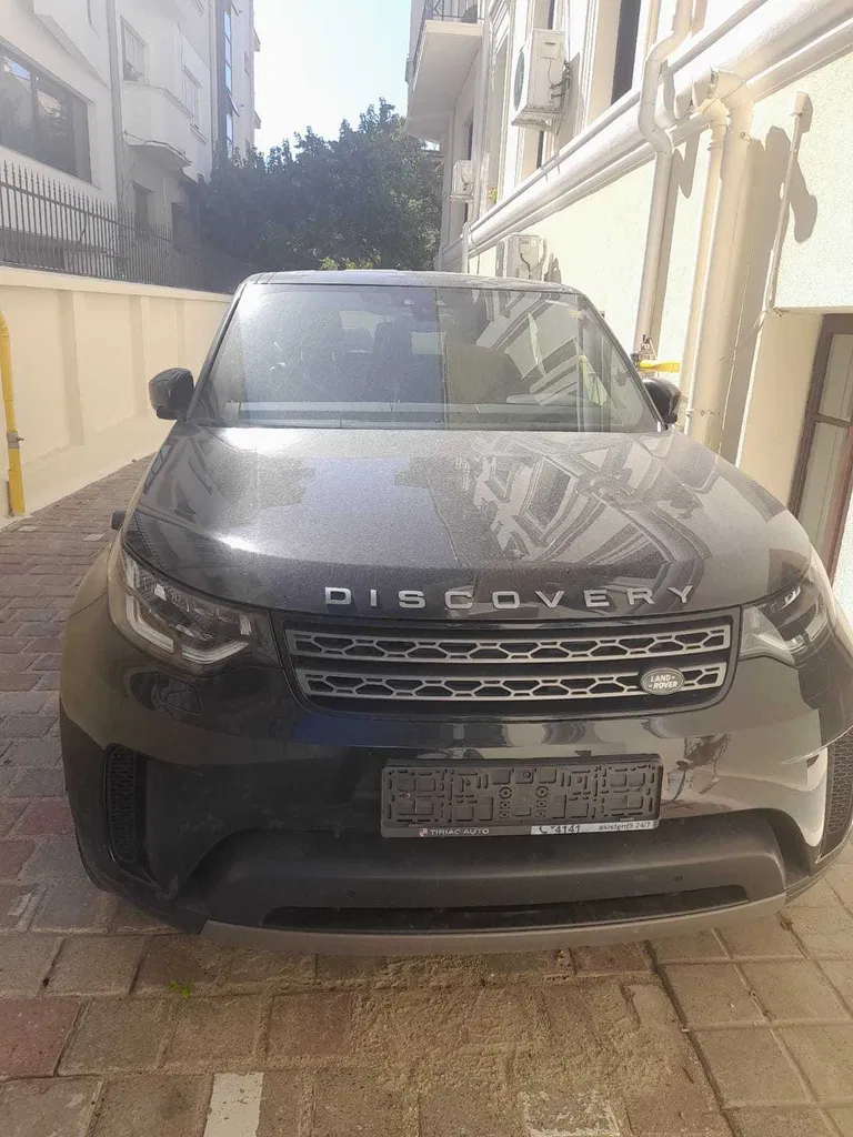 Fotografie: 2019 Land Rover Discovery