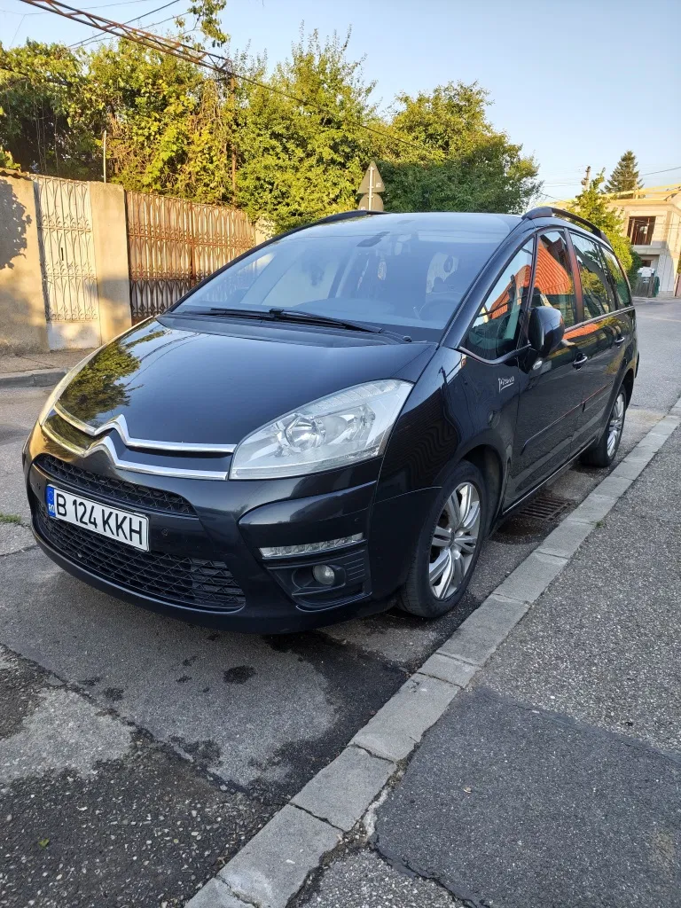Fotografie: 2011 Citroen C4 Grand Picasso