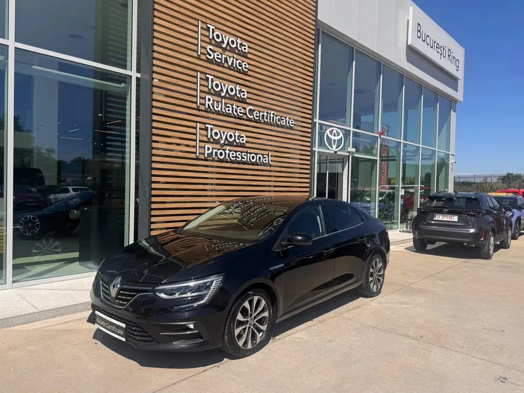 Fotografie: 2022 Renault Megane