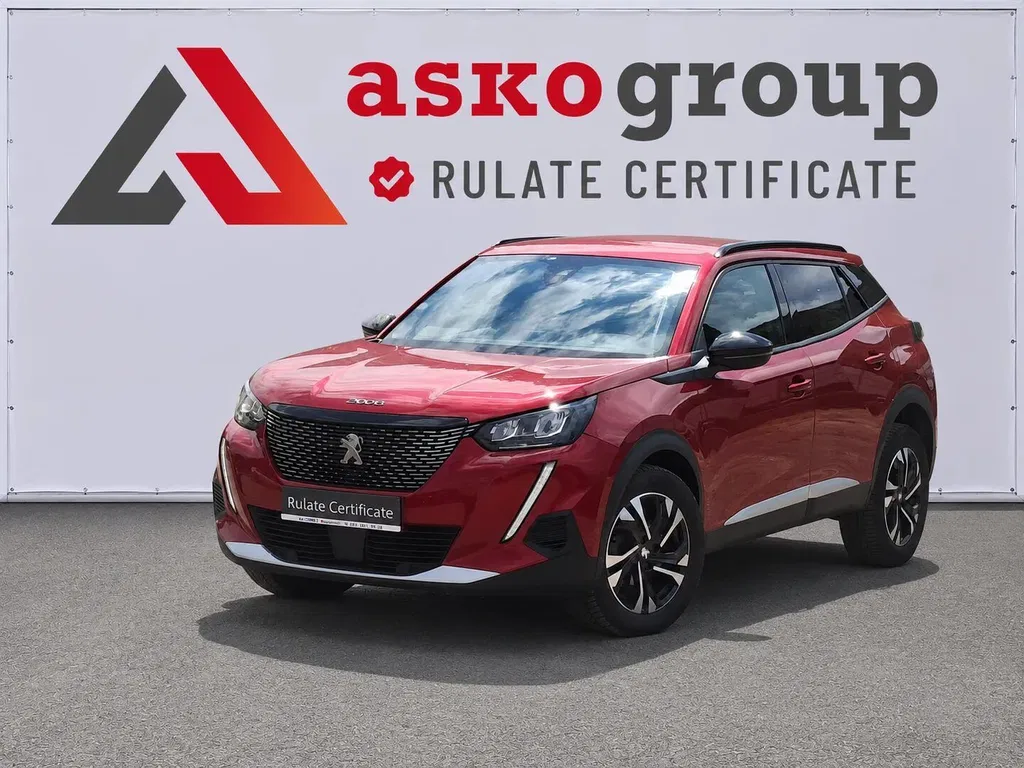 Fotografie: 2023 Peugeot 2008