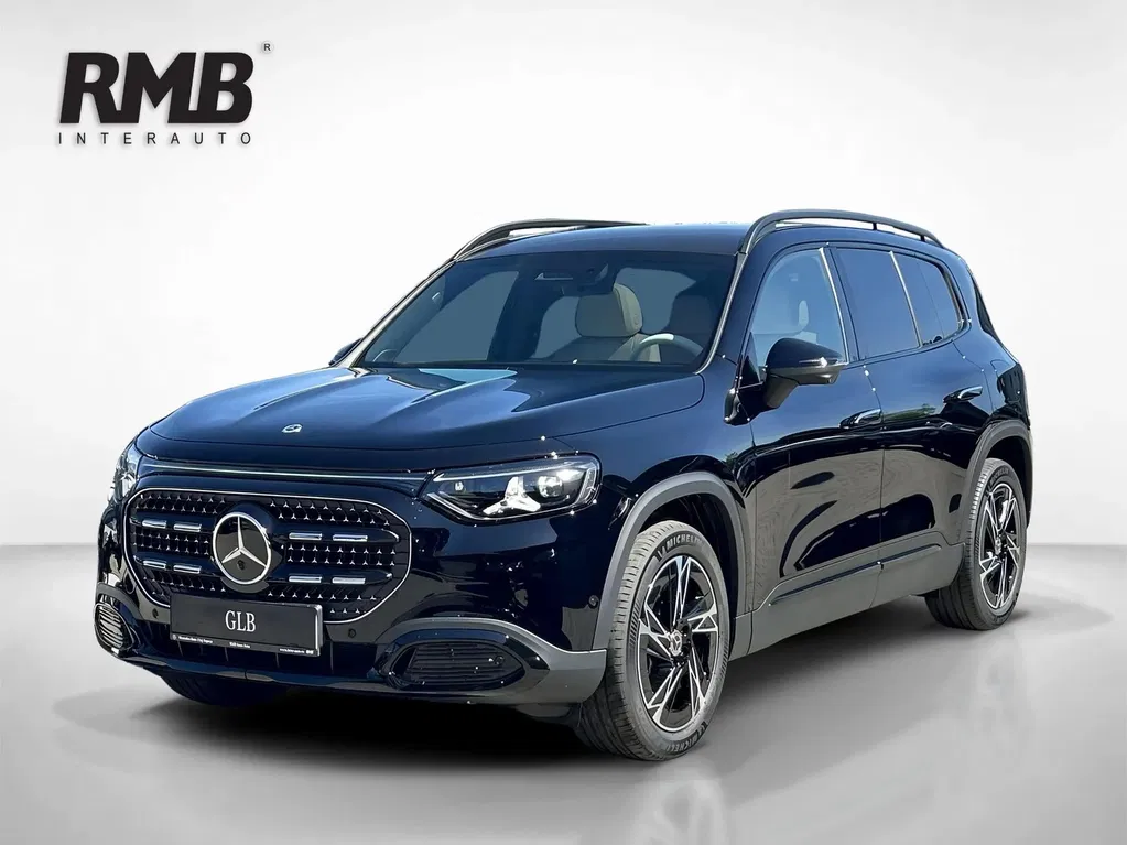 Fotografie: 2026 Mercedes-Benz GLB