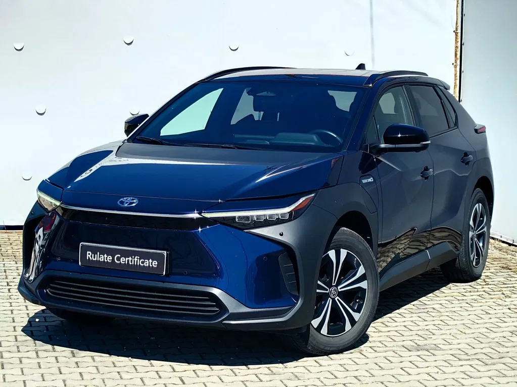 Fotografie: 2022 Toyota bZ4X
