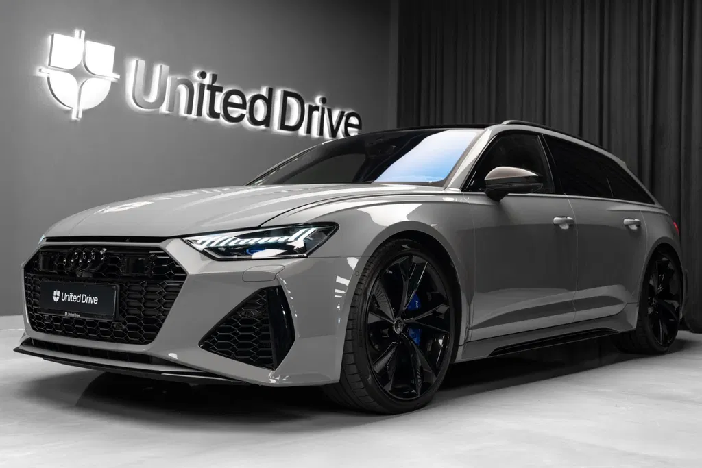 Fotografie: 2024 Audi RS6