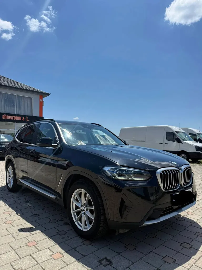 Fotografie: 2023 BMW X3