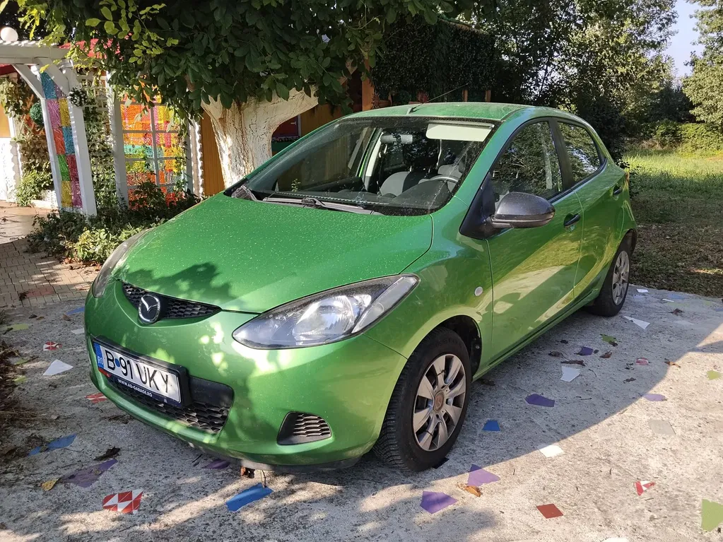 Fotografie: 2009 Mazda 2