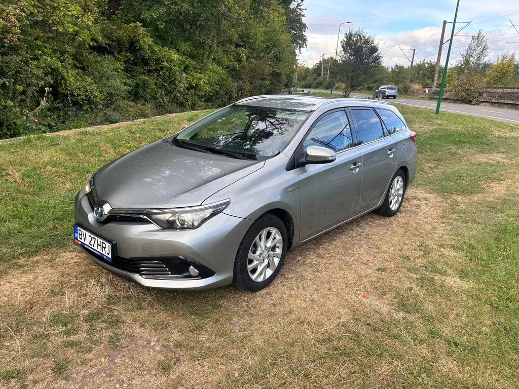 Fotografie: 2016 Toyota Auris