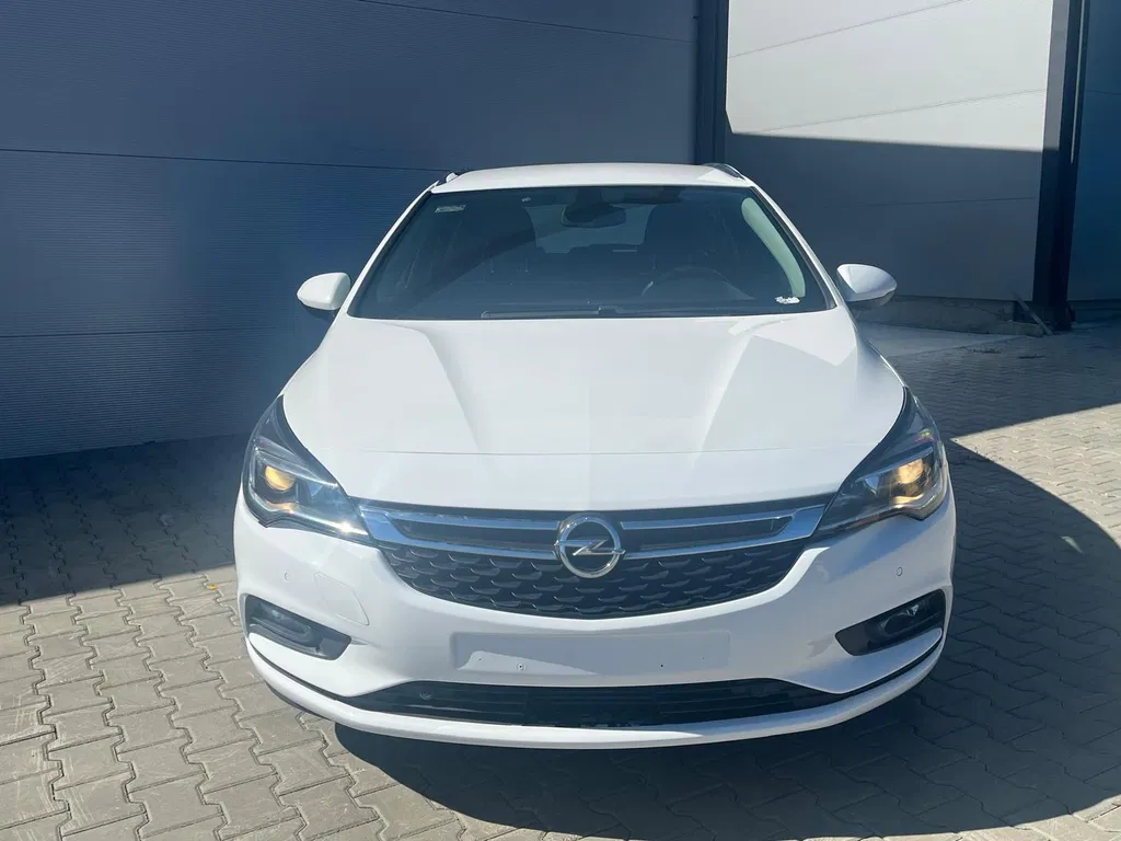 Fotografie: 2017 Opel Astra