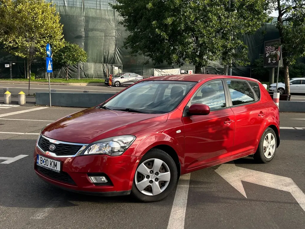 Fotografie: 2011 Kia Ceed