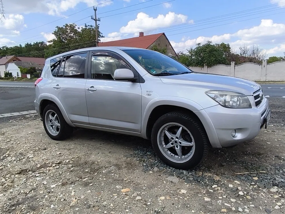 Fotografie: 2007 Toyota RAV-4