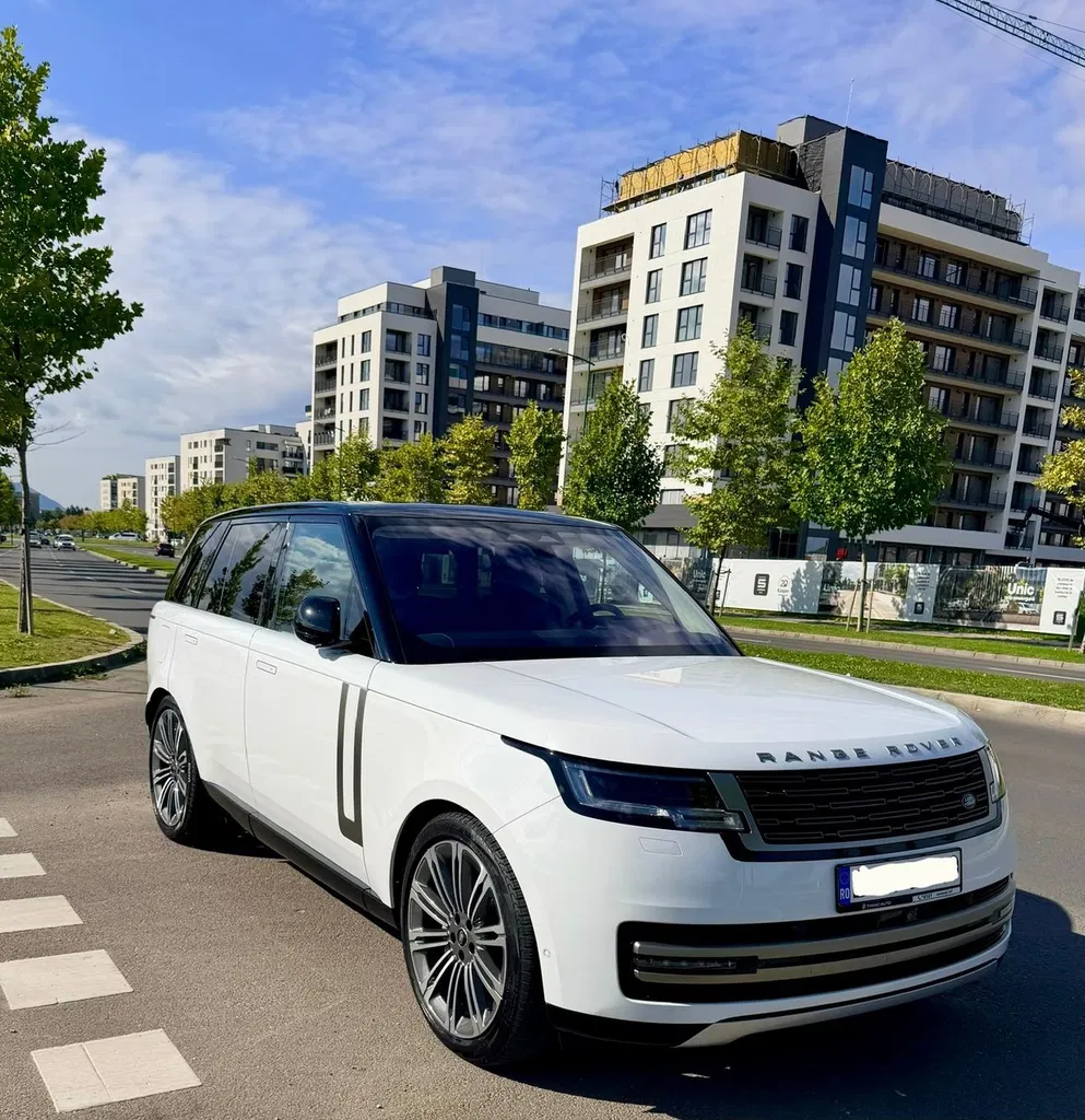 Fotografie: 2022 Land Rover Range Rover