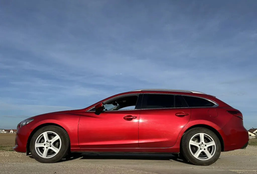 Fotografie: 2014 Mazda 6