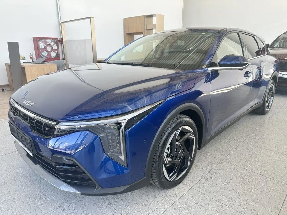 Fotografie: 2025 Kia K4