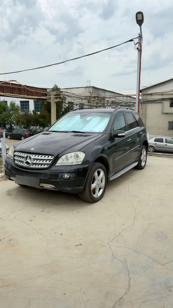 Fotografie: 2007 Mercedes-Benz ML