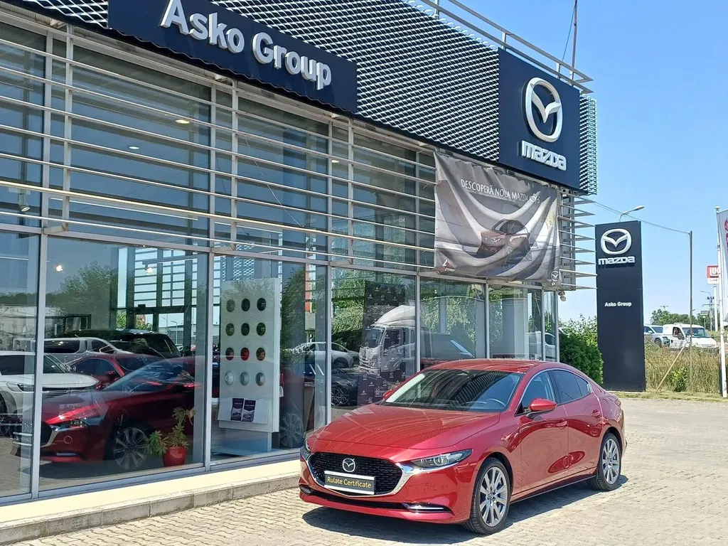 Fotografie: 2024 Mazda 3