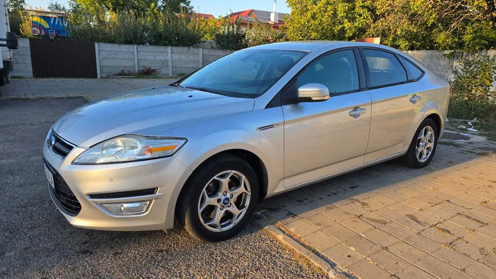 Fotografie: 2011 Ford Mondeo
