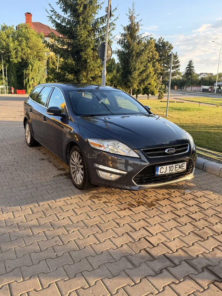 Fotografie: 2011 Ford Mondeo