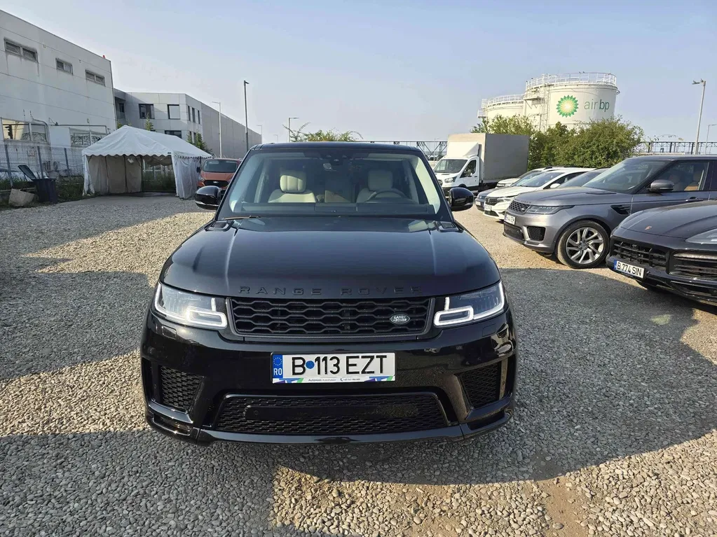 Fotografie: 2021 Land Rover Range Rover Sport