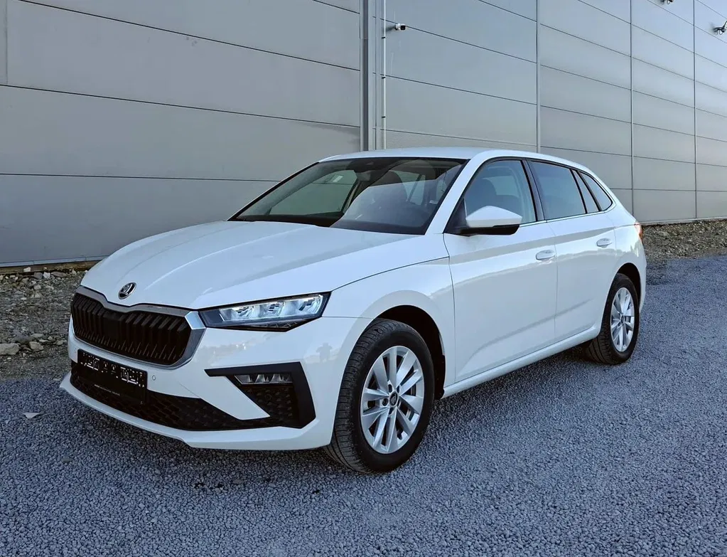 Fotografie: 2025 Skoda Scala