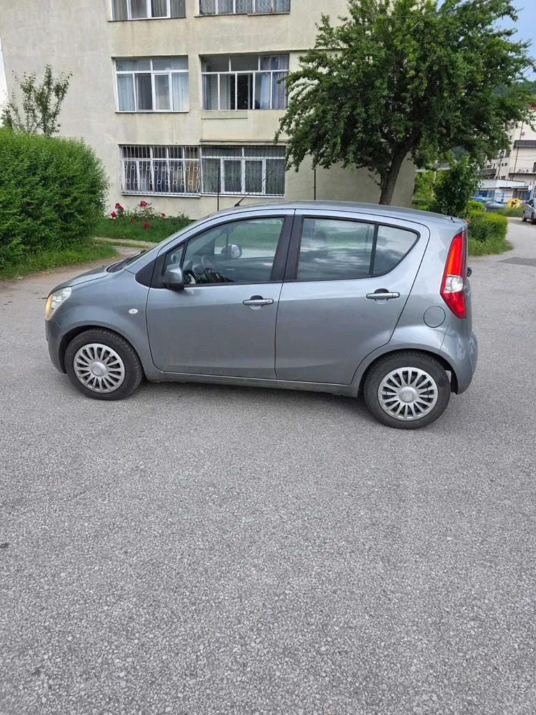Fotografie: 2011 Suzuki Splash