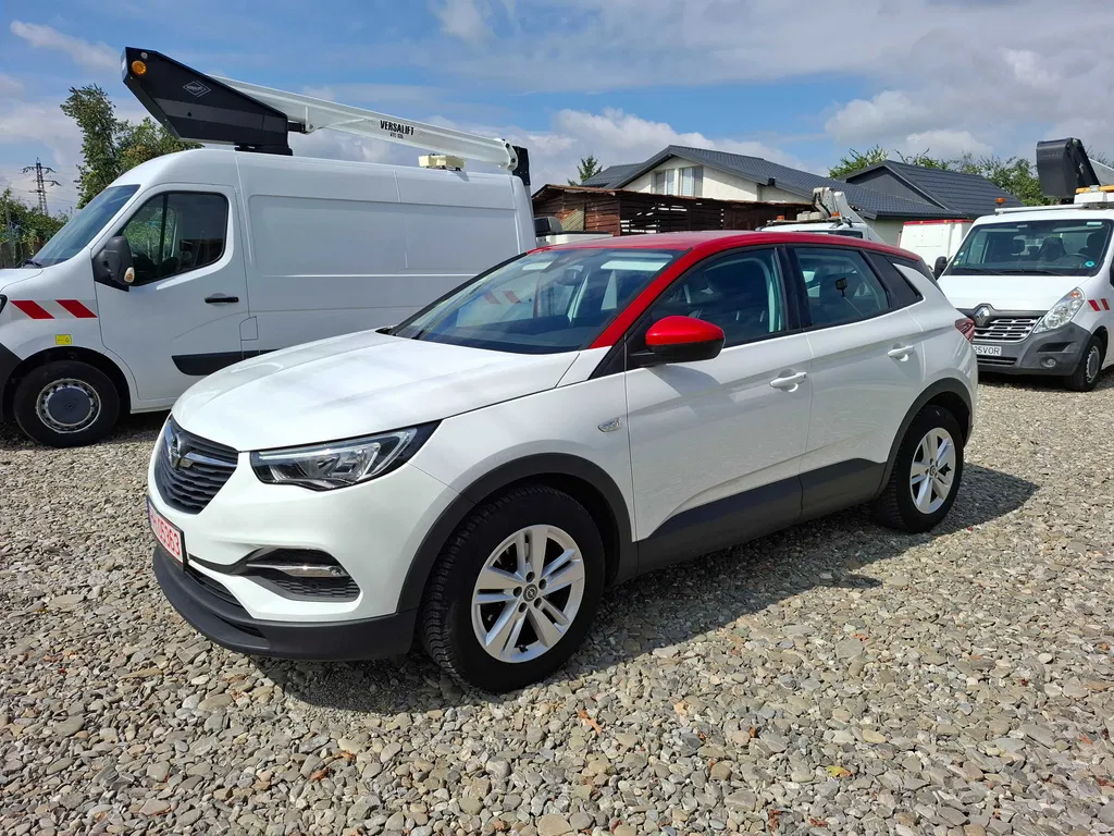 Fotografie: 2021 Opel Grandland X