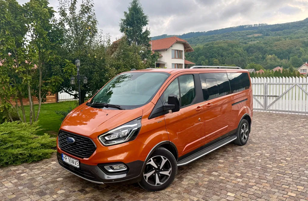 Fotografie: 2020 Ford Tourneo Custom