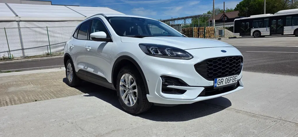 Fotografie: 2021 Ford Kuga
