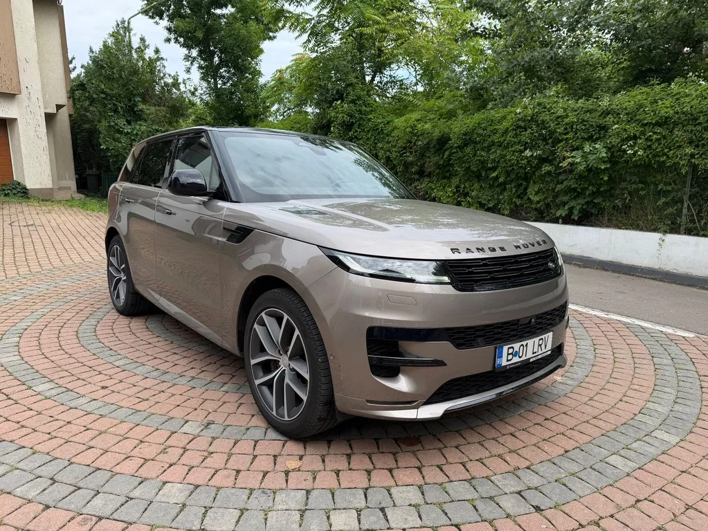 Fotografie: 2022 Land Rover Range Rover Sport
