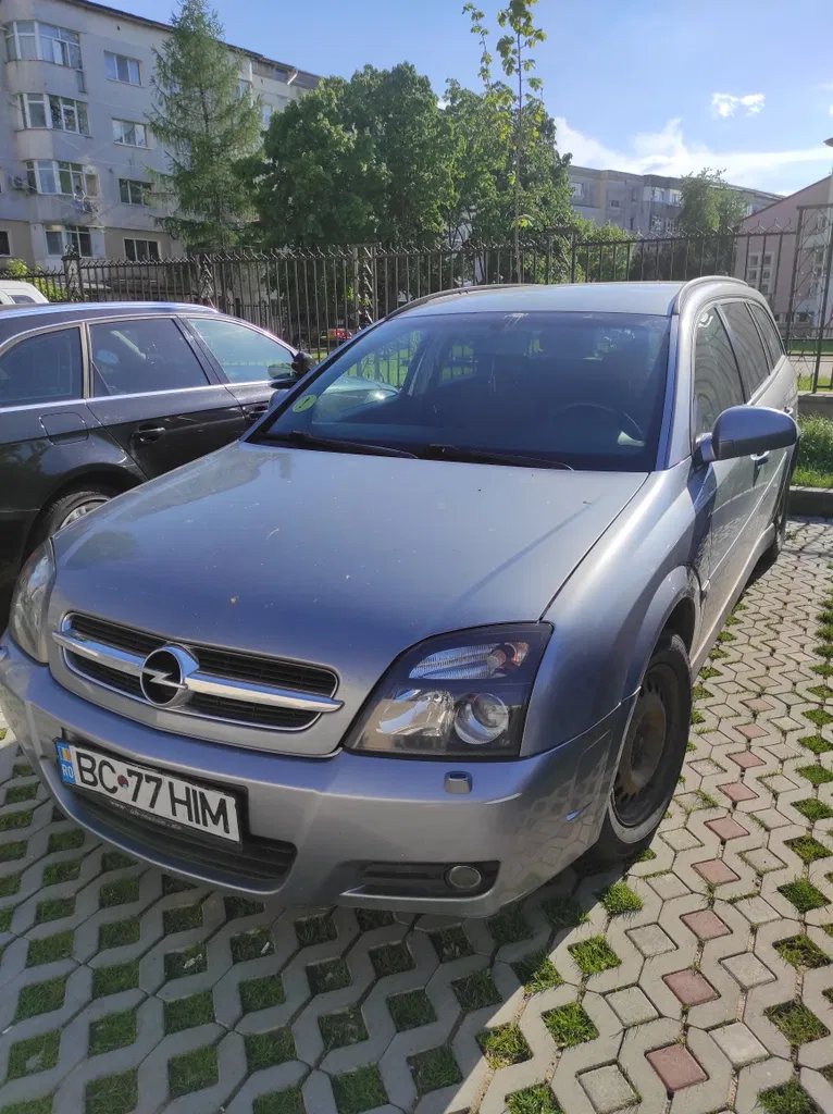 Fotografie: 2005 Opel Vectra