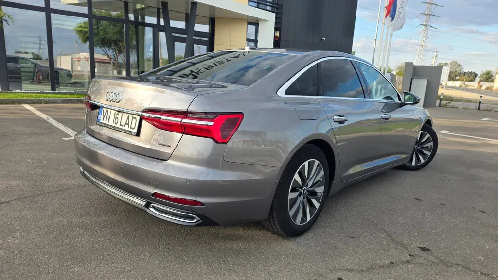 Fotografie: 2021 Audi A6 Limuzina