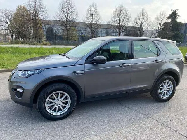 Fotografie: 2016 Land Rover Discovery Sport