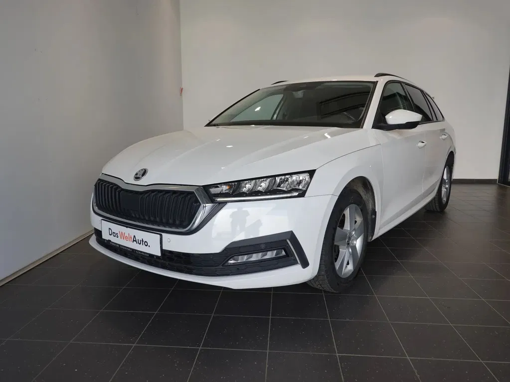 Fotografie: 2021 Skoda Octavia
