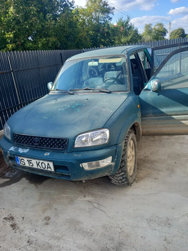 Fotografie: 2000 Toyota RAV-4