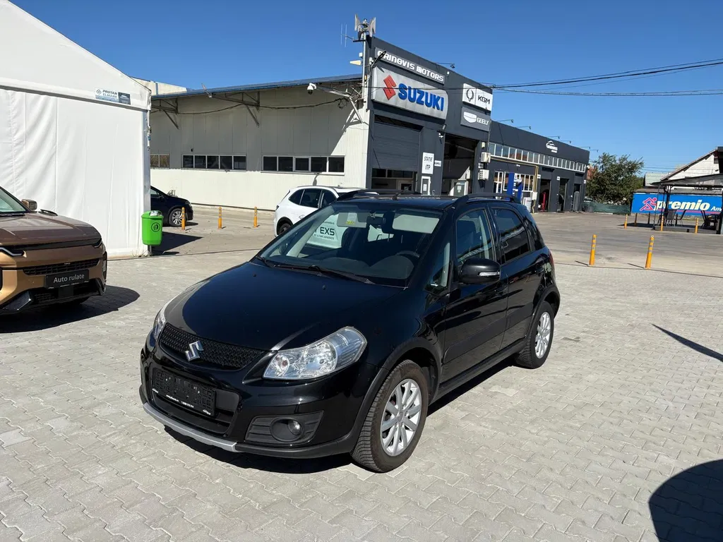 Fotografie: 2011 Suzuki SX4