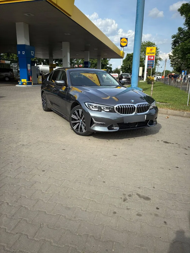 Fotografie: 2021 BMW Seria 3