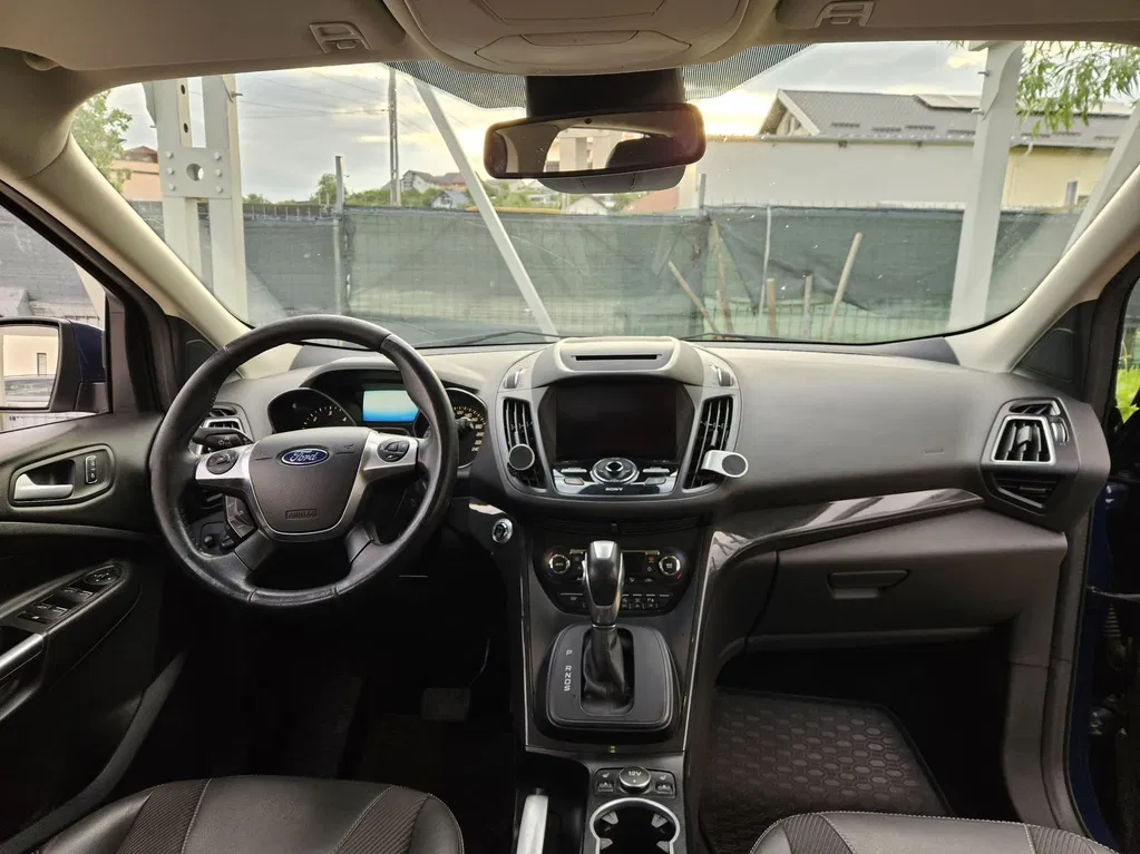 Fotografie: 2015 Ford Kuga