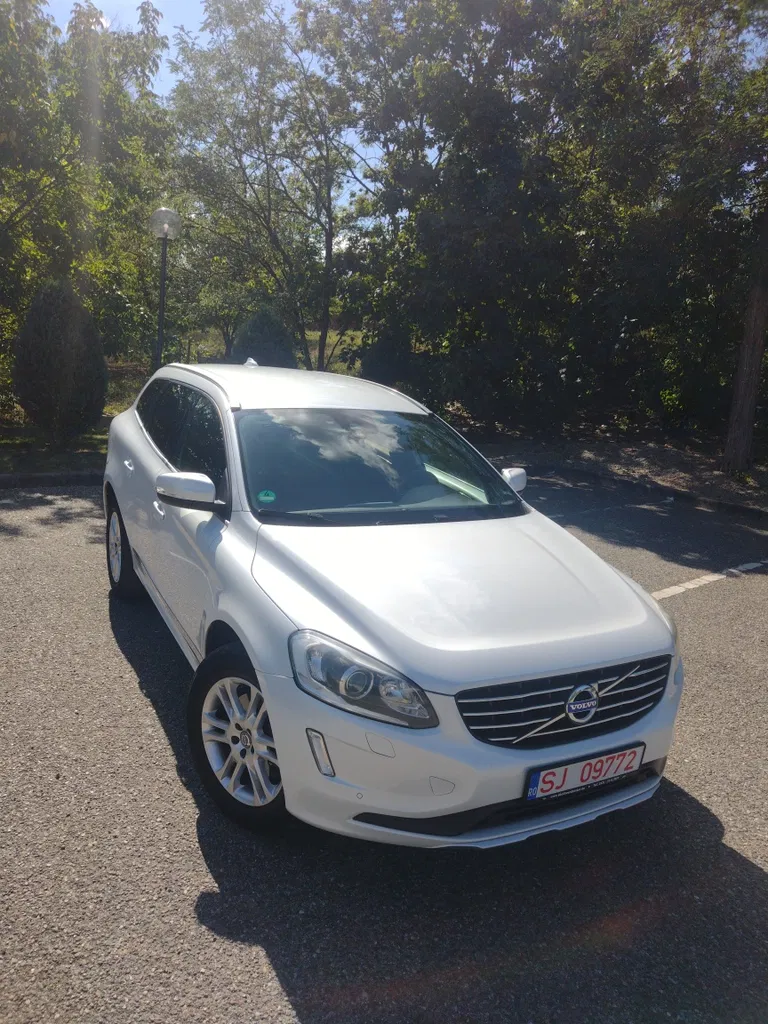 Fotografie: 2015 Volvo XC 60