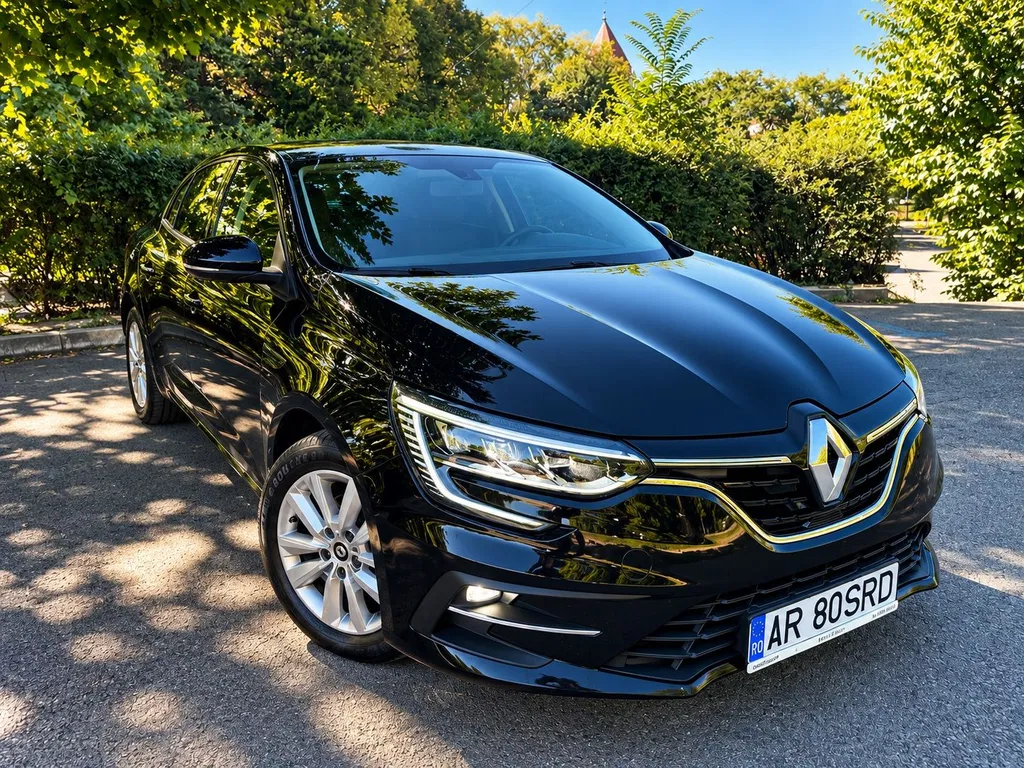 Fotografie: 2022 Renault Megane
