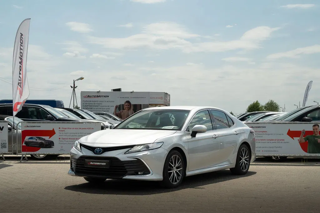 Fotografie: 2023 Toyota Camry