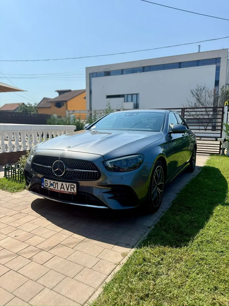 Fotografie: 2020 Mercedes-Benz E Class