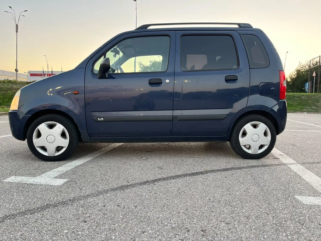 Fotografie: 2002 Suzuki Wagon R+