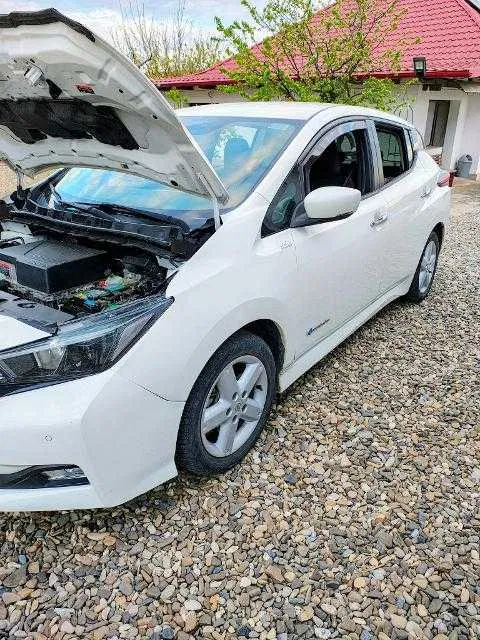 Fotografie: 2018 Nissan Leaf