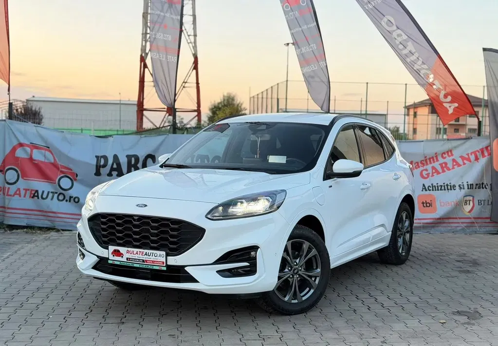 Fotografie: 2023 Ford Kuga