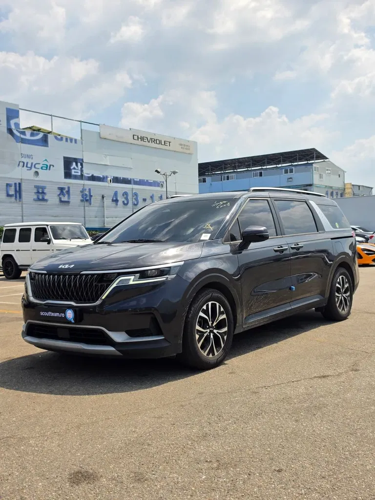 Fotografie: 2022 Kia Carnival