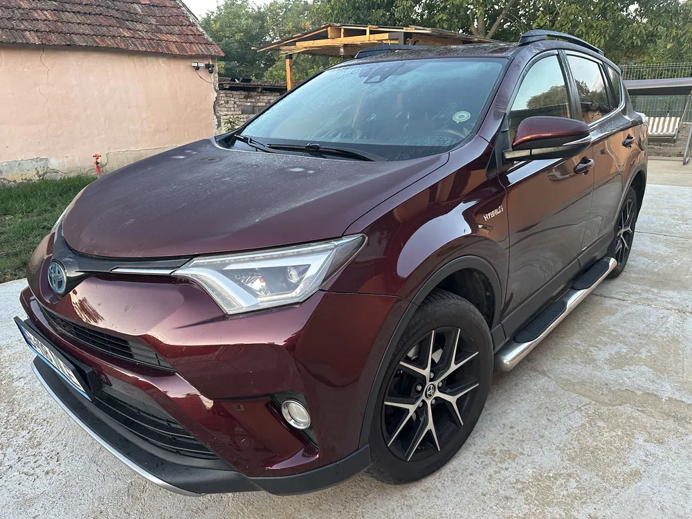 Fotografie: 2017 Toyota RAV-4