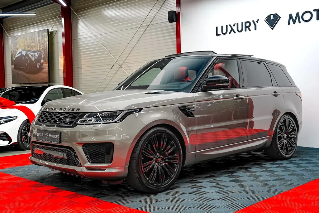 Fotografie: 2021 Land Rover Range Rover Sport