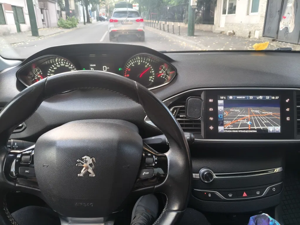 Fotografie: 2016 Peugeot 308