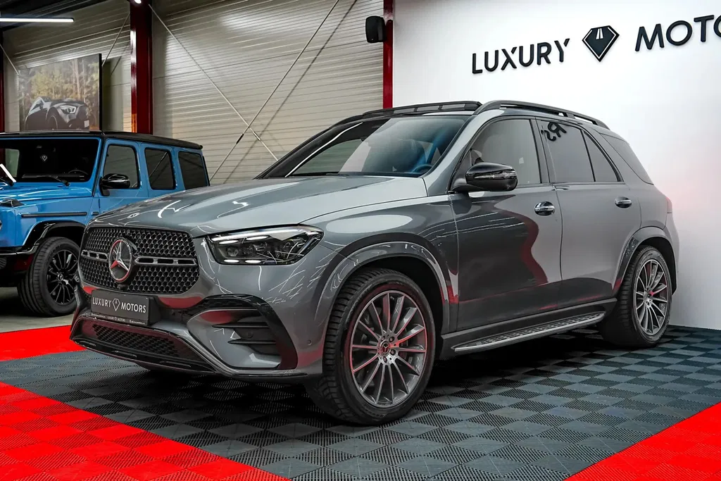 Fotografie: 2024 Mercedes-Benz GLE