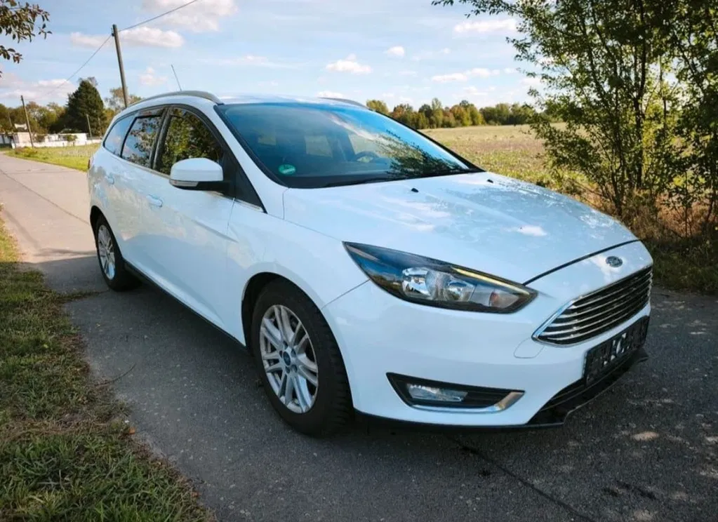 Fotografie: 2015 Ford Focus